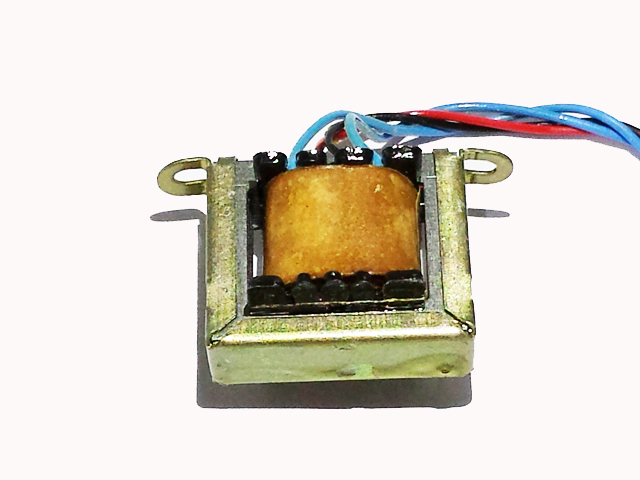 Transformador de linha 600R / 600R 1W