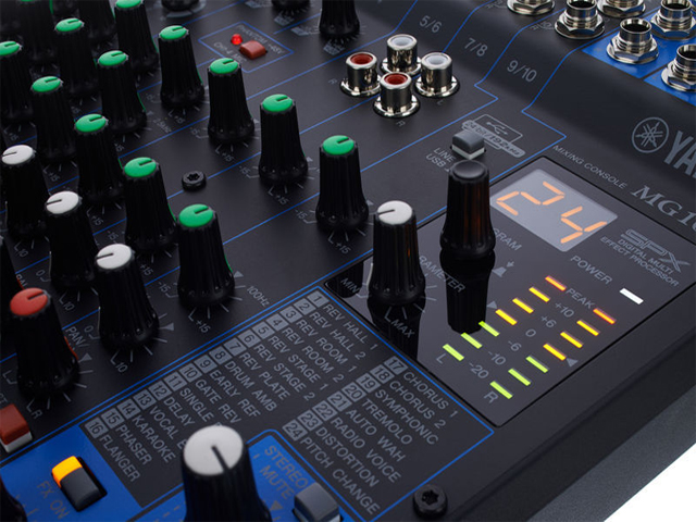 Mixer de áudio Yamaha - MG10XU